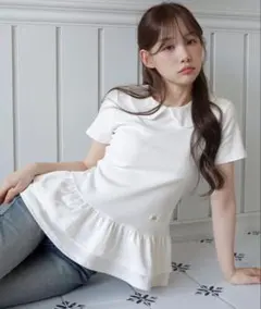 【by muni:r LOGO】カラーフリルペプラムTシャツのサムネイル
