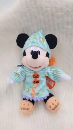 ディズニー　ハロウィン　2026 ミッキー　ぬいぐるみバッジ　パジャマ
