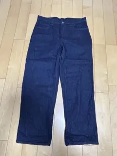 UNIQLOユニクロ　ワイドストレートジーンズ　33インチ