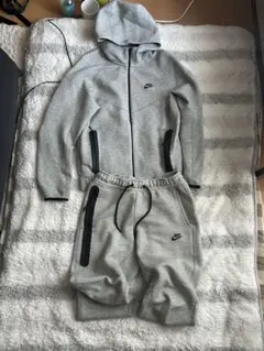 NIKE 旧テックフリース グレー - メルカリ