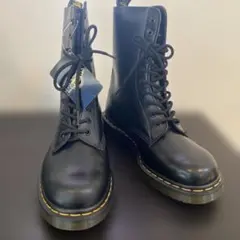 じ*ち様 ドクターマーチン　1490 10ホール　ブラックブーツ　UK8