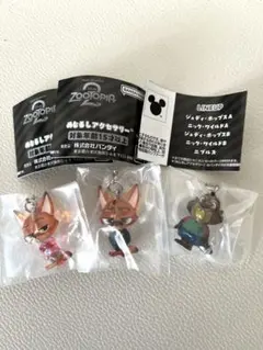 ズートピアめじるしアクセサリー　ニックワイルドA B ニブルズ