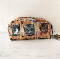 新品　ナタリーレテ　ポーチ　キャット　猫　ねこ　ネコ