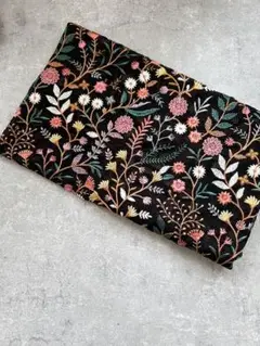 赤字スタート‼️インド刺繍生地