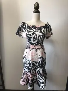 値下げ‼️オフショルリゾートワンピース