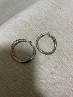 ゴールド　フープピアス 中型