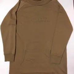 フード付きパーカー