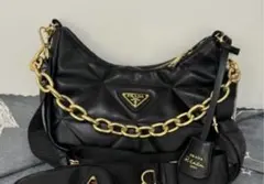 ハ*様 PRADA Re-Edition ブラックショルダーバッグ