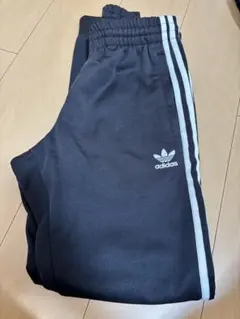 アディダスオリジナルス ランニングウェア