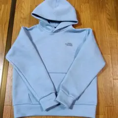 ノースフェイス　スウェットパーカー　レディース