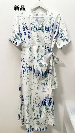 新品　ラップドレス 白青緑模様