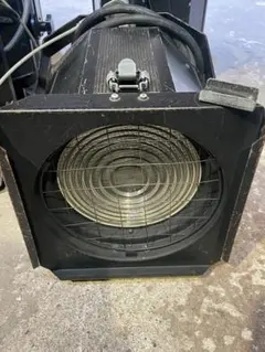 FS-6 スタジオ照明 500W 4台セット FS-6 スタジオ照明 500W 4台セット 舞台・スタジオ用 スポットライト