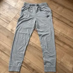Nike トレーニングパンツ グレージュニア150
