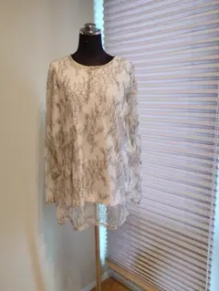 osmosis 刺繍入りシアー色長袖カットソーのサムネイル