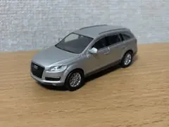 1/64 京商 アウディ Q7 シルバー ミニカー 1:64 Audi 銀のサムネイル