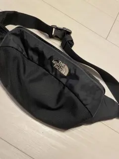 THE NORTH FACE ブラックショルダーバッグ