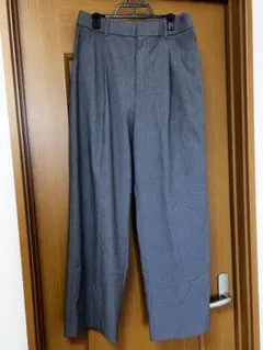UNIQLO グレー ワイドパンツ