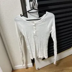 brandy Melville hernyホワイト長袖Tシャツコットン