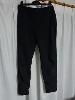 UNIQLOヒートテックスリムフィット ブラックパンツ