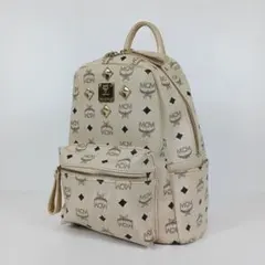 タイムセール中】MCM バックパック スタッズ付き - メルカリ