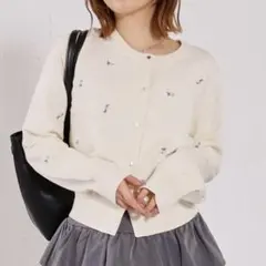 archives 小花刺繍ニットカーディガンのサムネイル