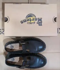 ドクターマーチン ブーツ・革靴