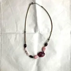 ピンク紫ビーズネックレス