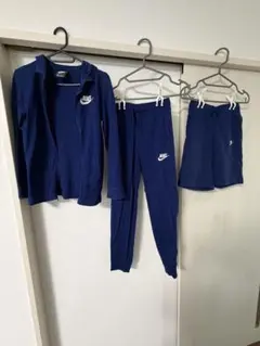 Nike ネイビー 薄手　スウェットセットアップ　140