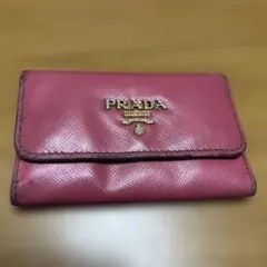 PRADA ピンク サフィアーノレザー キーケース