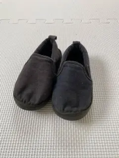 黒 スリッポン キッズシューズ