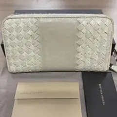 希少　ボッテガヴェネタ　財布　長財布　パイソン　ラウンドファスナー 新品同様‼️ 希少 ボッテガヴェネタ 財布 長財布 パイソン ラウンド