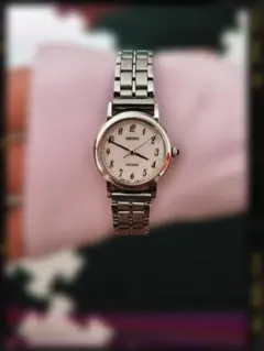 SEIKO EXCELINE オーバル クォーツ 腕時計のサムネイル