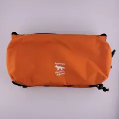 メゾンキツネ トポロジー ボトルサコッシュのサムネイル