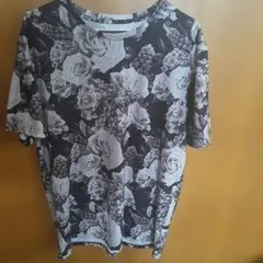 FOREVER 21 花柄 フローラルグラフィックTシャツ M