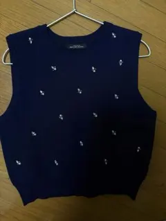 最終値下　刺繍入りネイビーニットベスト　united arrows ビジュー