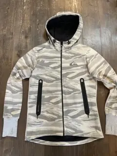 QUIKSILVER カモフラ柄 フーディー パーカー