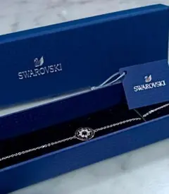 Swarovski 新品未使用のエレガントブレスレット(シルバー）