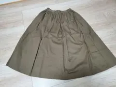UNIQLO カーキ フレアスカート Mサイズ
