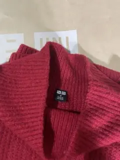 UNIQLO 赤 長袖 ニットセーター Mサイズ