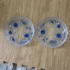 曽我ガラス（SOGA GLASS）のブルーローズ柄のガラス小皿です。﻿