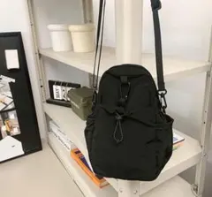 クロスボディバッグ　ブラック　ミニ 多機能 軽量 ユニセックス