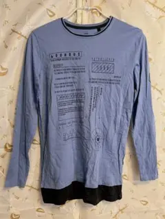 青色グラフィックプリント長袖カットソー