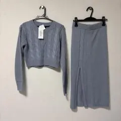 ライトグレー ケーブル編み セットアップ