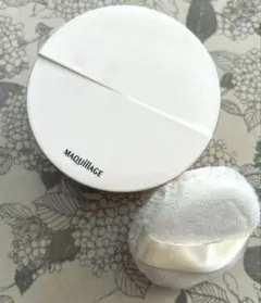 マキアージュ エッセンスグロウキープパウダー　シアーアイボリー