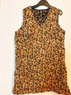 DAZY（SHEIN）【XL】レオパード柄 Vネックベスト トップス