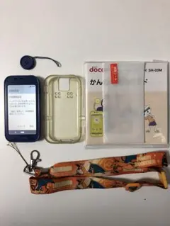 ドコモ　docomo キッズケータイ SH-03M 青　ストラップ