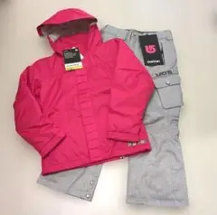 Burton スノーボードウェア 子ども用 上下セットサイズ130程度　未使用品