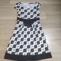 美品 エムズグレイシー・ワンピース 花柄刺繍 半袖ひざ丈ワンピース