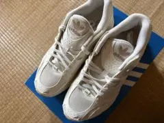 adidas ASTIR Wスニーカー　25.0cm