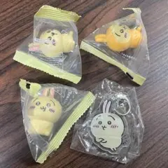 ちいかわ　インテリアミニフィギュア　キーホルダー　seria うさぎ